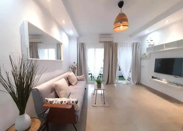 Cozy 1 Bedroom Apartment With 2 Pools & Tennis Court